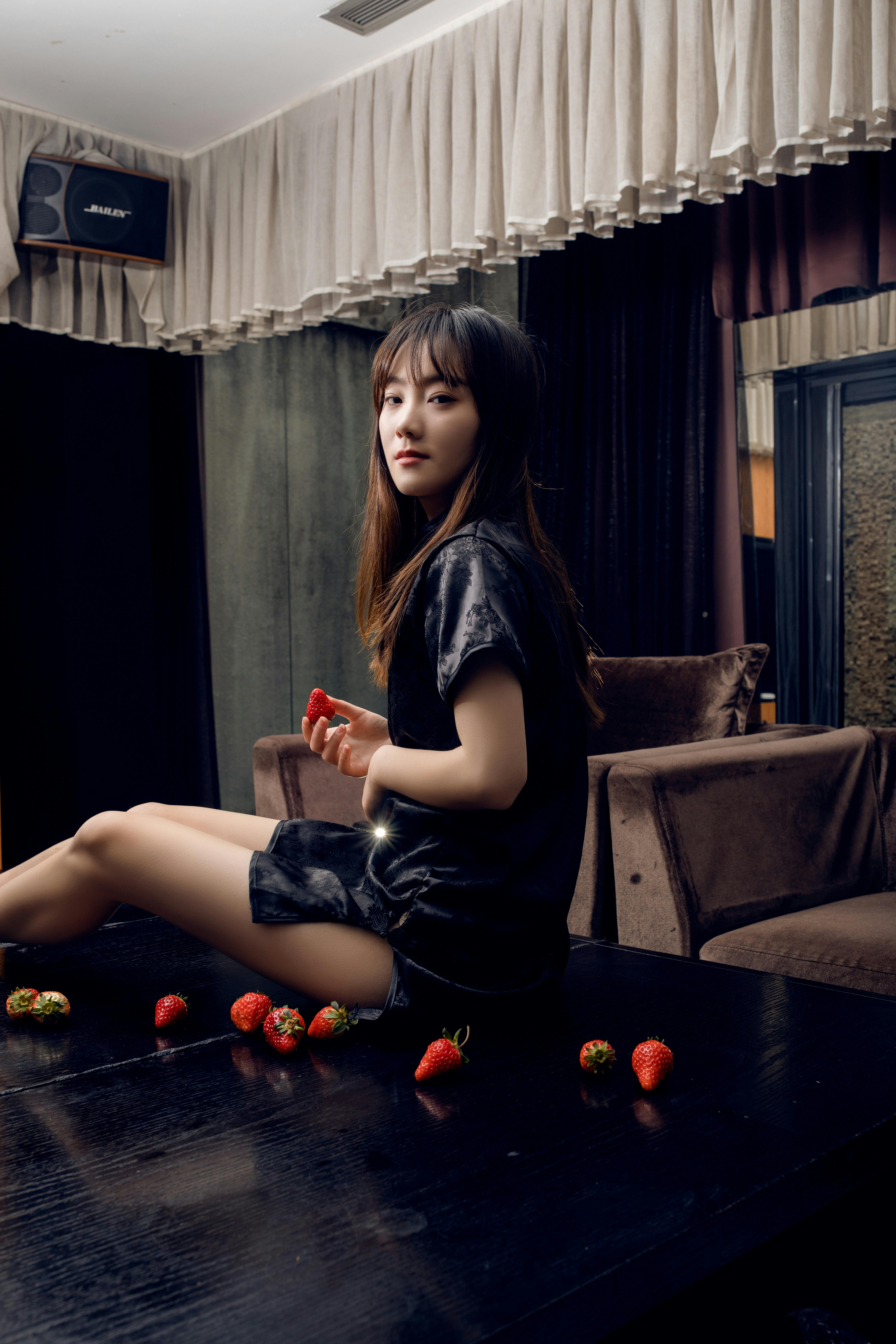 精选展示：创作者 YI REN 的封面图